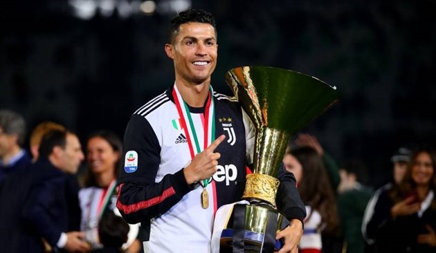 Juventus - Cùng đắm mình trong màu sắc đặc trưng của Juventus và cảm nhận sức mạnh của nhà vô địch Serie A thông qua hình ảnh.